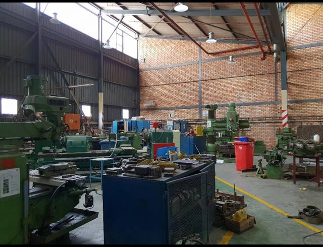 13,000M² WAREHOUSE TO LET IN ROODEKOP